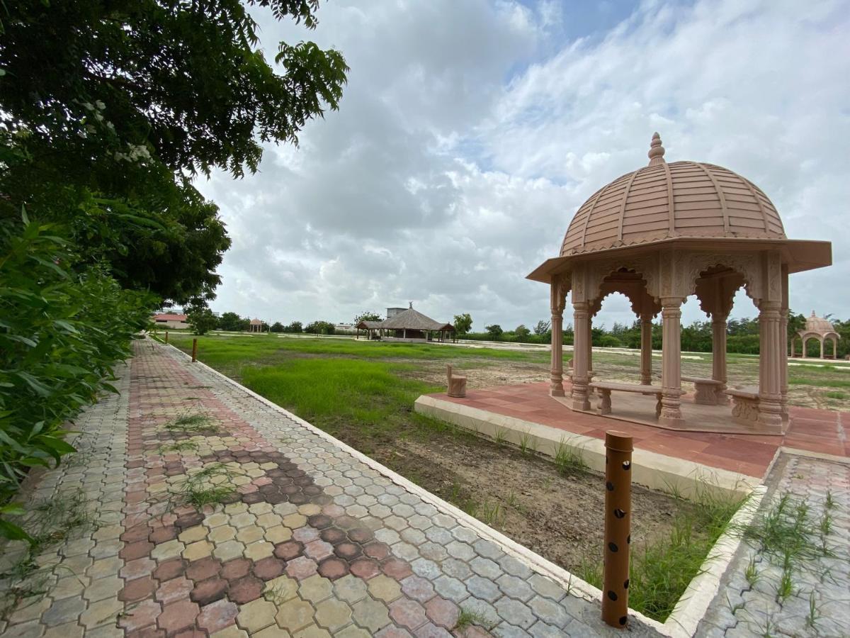 City The Village Beach Resort Laeja Ngoại thất bức ảnh